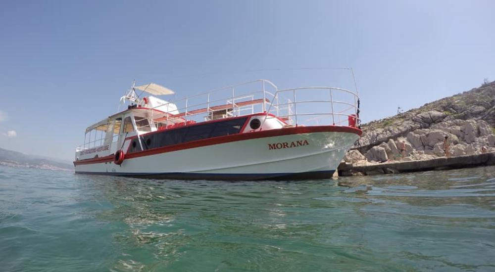 Panoramic boat ride under the Krk bridge